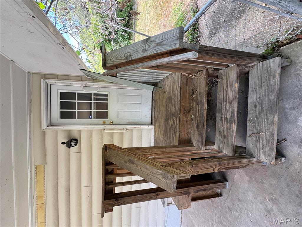 2087 Chambers Road St. Louis, MO 63136 - Photo 5 of 15