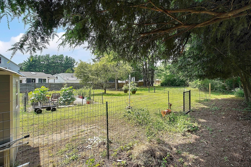 714 Holyoke Road Westfield, MA 01085 - Photo 18 of 19 Gallery Image 18