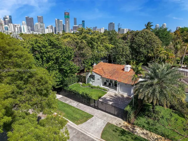 $8,000 | 2311 Southwest 9th Avenue, Miami, FL 33129