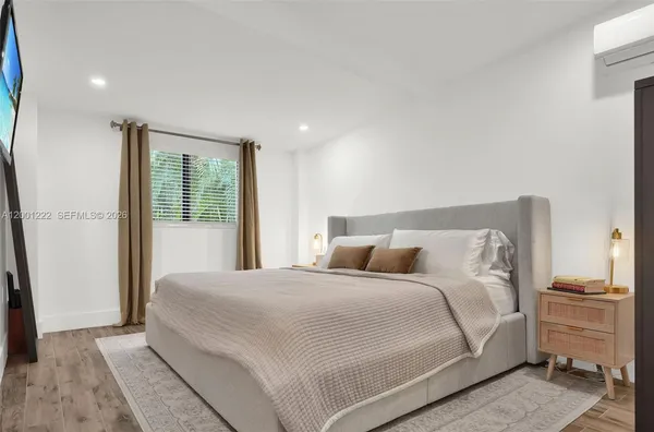 $8,000 | 2311 Southwest 9th Avenue, Miami, FL 33129