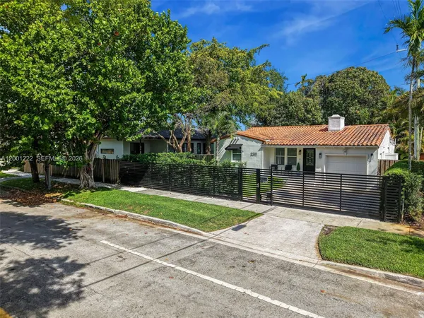 $8,000 | 2311 Southwest 9th Avenue, Miami, FL 33129