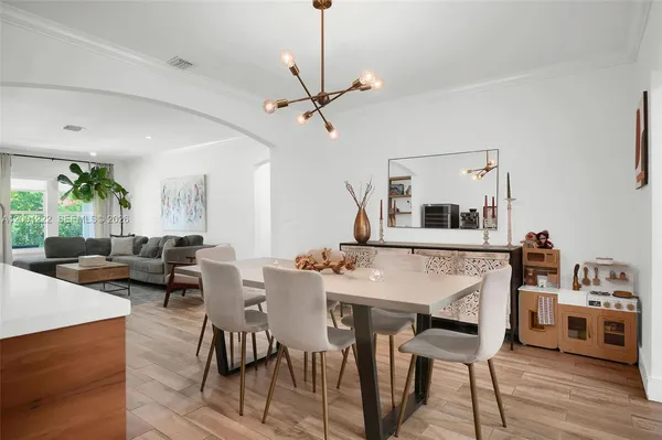 $8,000 | 2311 Southwest 9th Avenue, Miami, FL 33129