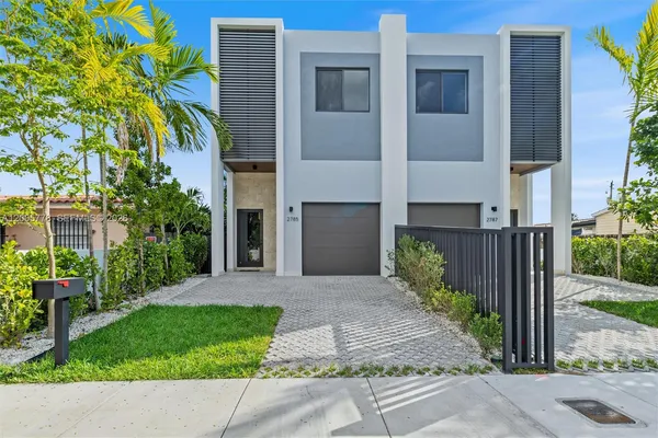 $1,549,000 | 2787 Southwest 34th Avenue, Miami, FL 33133