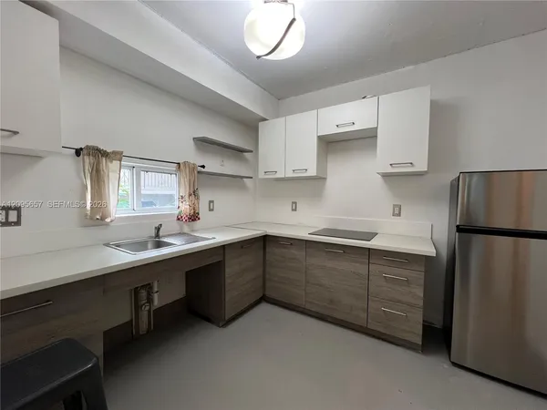 $1,550 | 542 Southwest 3rd Street, Unit E3, Miami, FL 33130