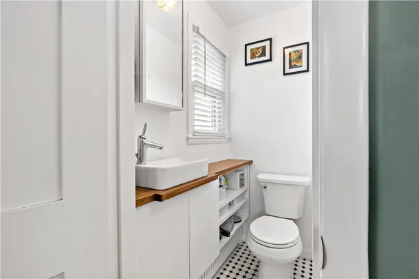 $4,000 | 3 Paul Avenue, Middletown, RI 02842