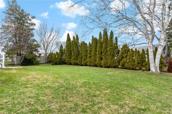 $4,000 | 3 Paul Avenue, Middletown, RI 02842