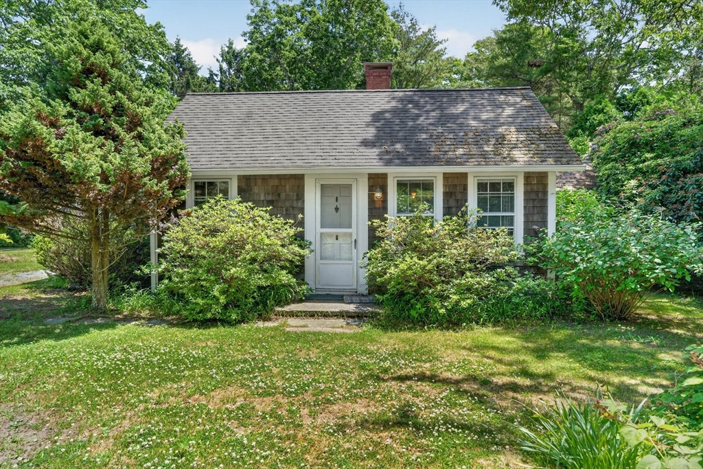 132 S Road Chilmark, MA 02535 - Photo 2 of 34