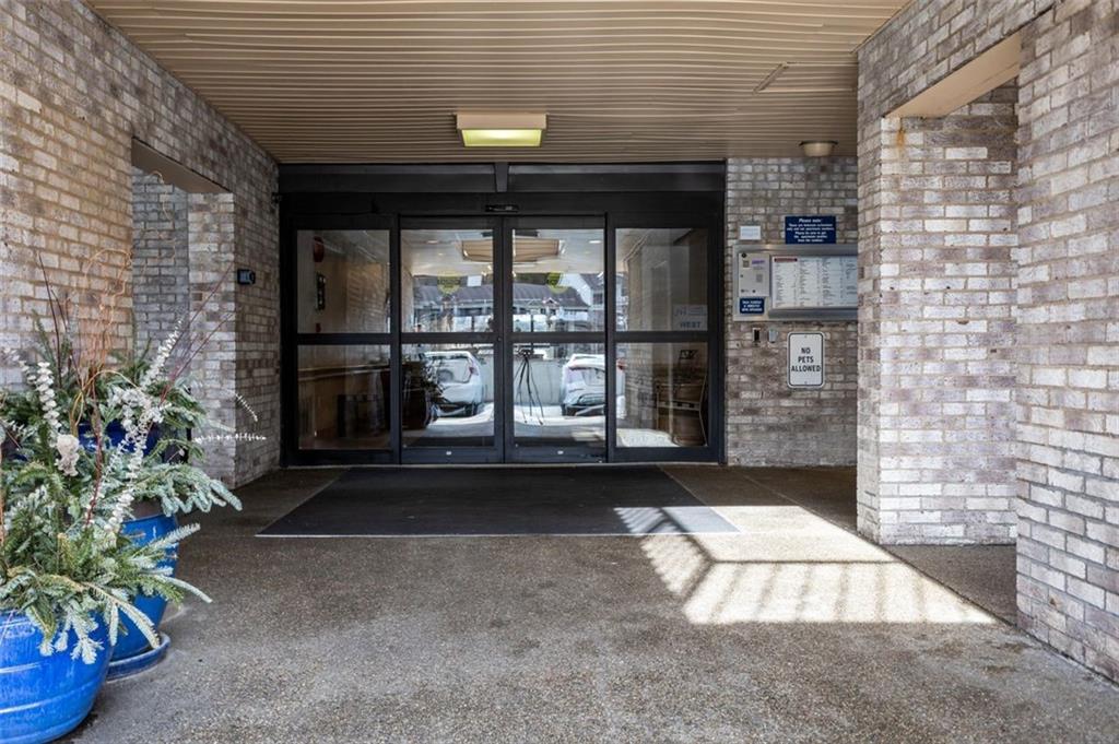 2160 Greentree Road, Unit 201W Pittsburgh, PA 15220 - Photo 2 of 25 Gallery Image 2