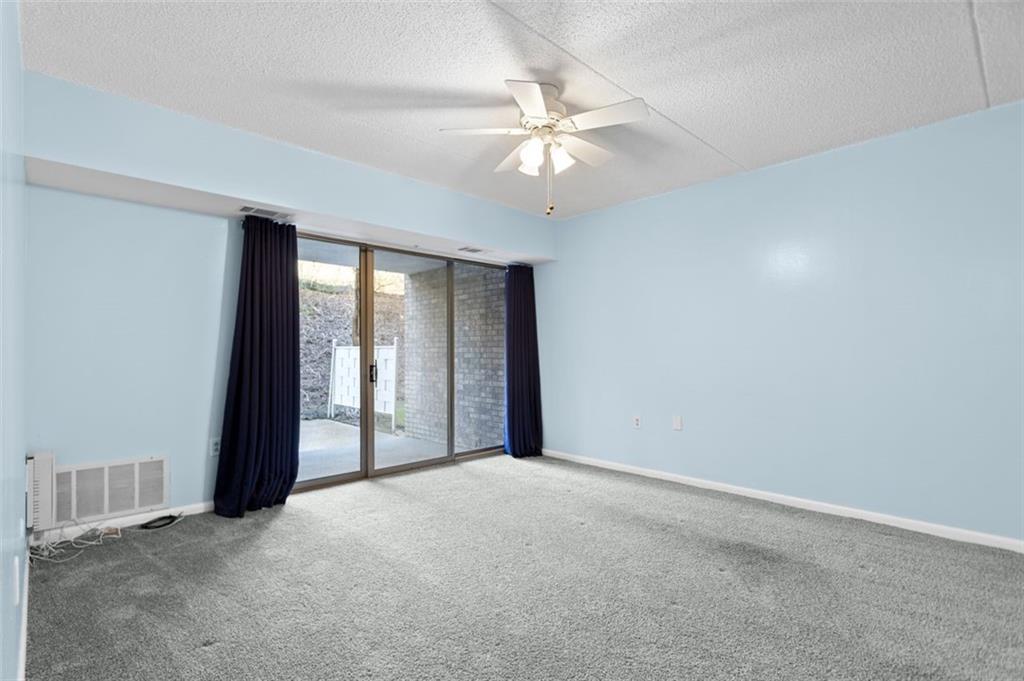 2160 Greentree Road, Unit 201W Pittsburgh, PA 15220 - Photo 6 of 25 Gallery Image 6