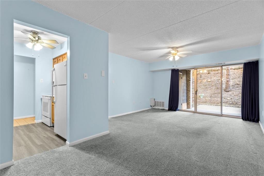 2160 Greentree Road, Unit 201W Pittsburgh, PA 15220 - Photo 9 of 25 Gallery Image 9
