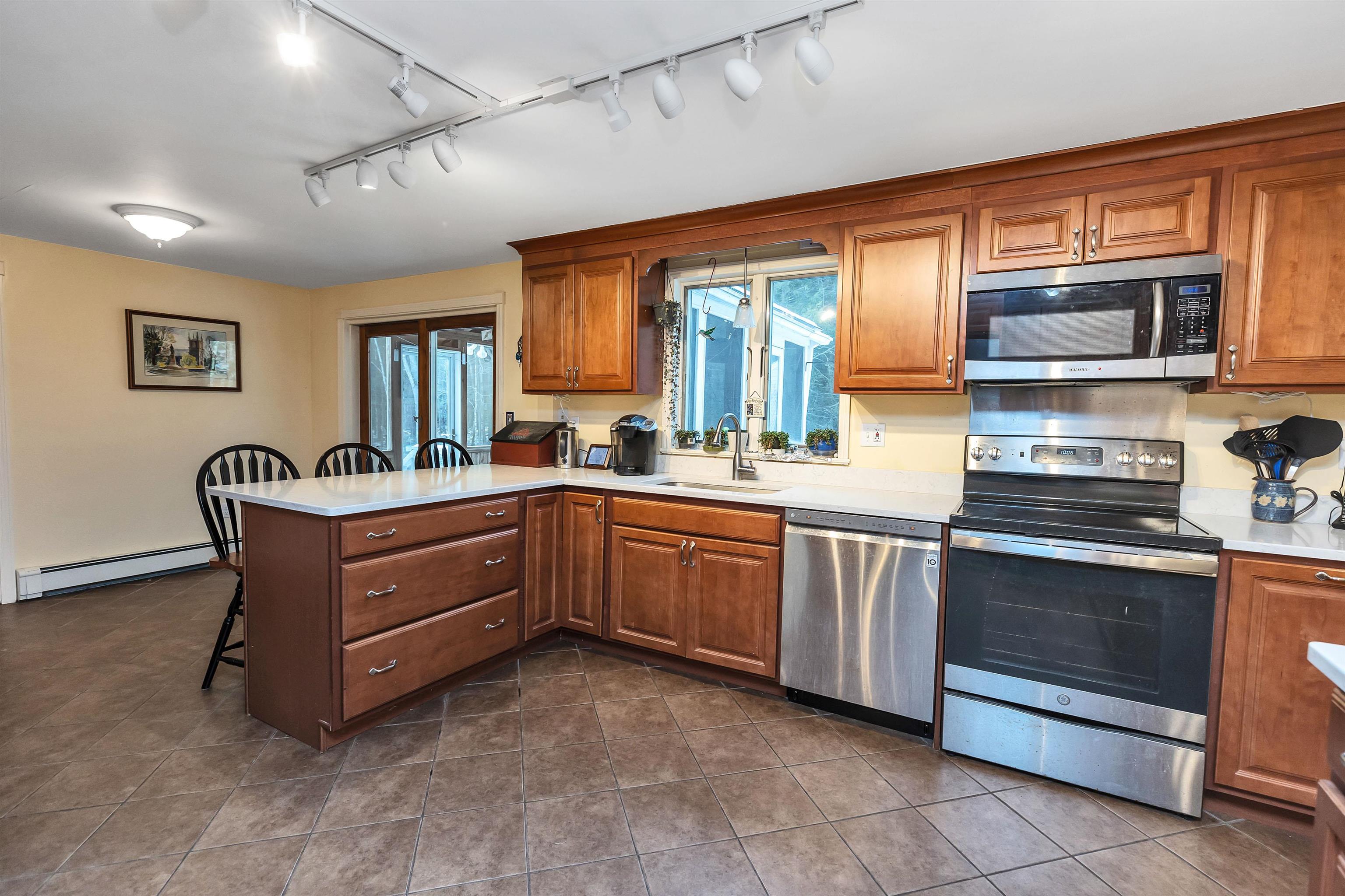147 Darling Road Keene, NH 03431 - Photo 9 of 51 Gallery Image 9