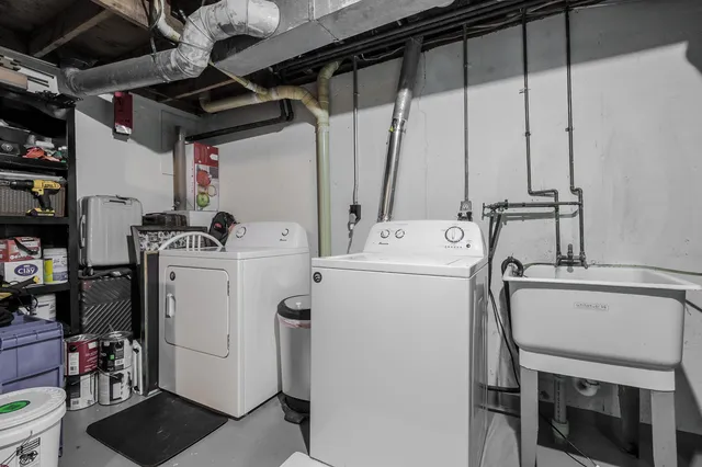 $174,900 | 3519 Oak Tree Drive, Kalamazoo, MI 49048