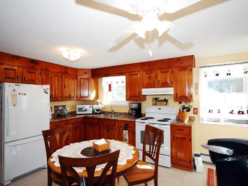 42 Mayall Road Gray, ME 04039 - Photo 18 of 32 Kitchen.