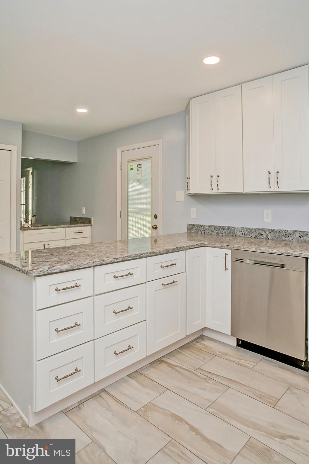 9131 Rockefeller Lane Springfield, VA 22153 - Photo 15 of 45 Kitchen