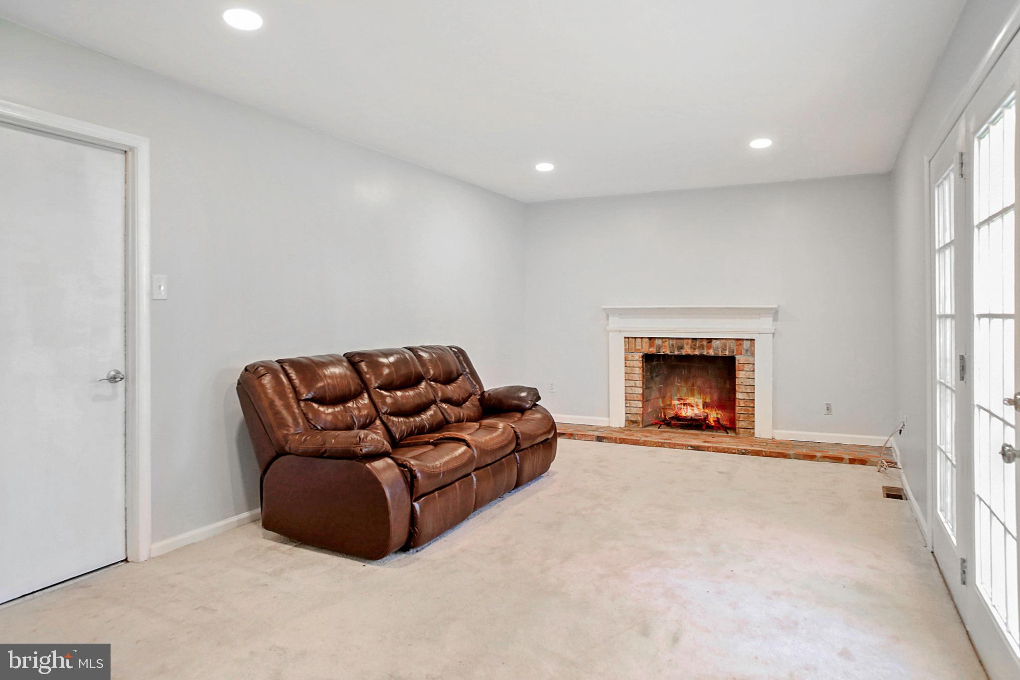 9131 Rockefeller Lane Springfield, VA 22153 - Photo 16 of 45 Family Room