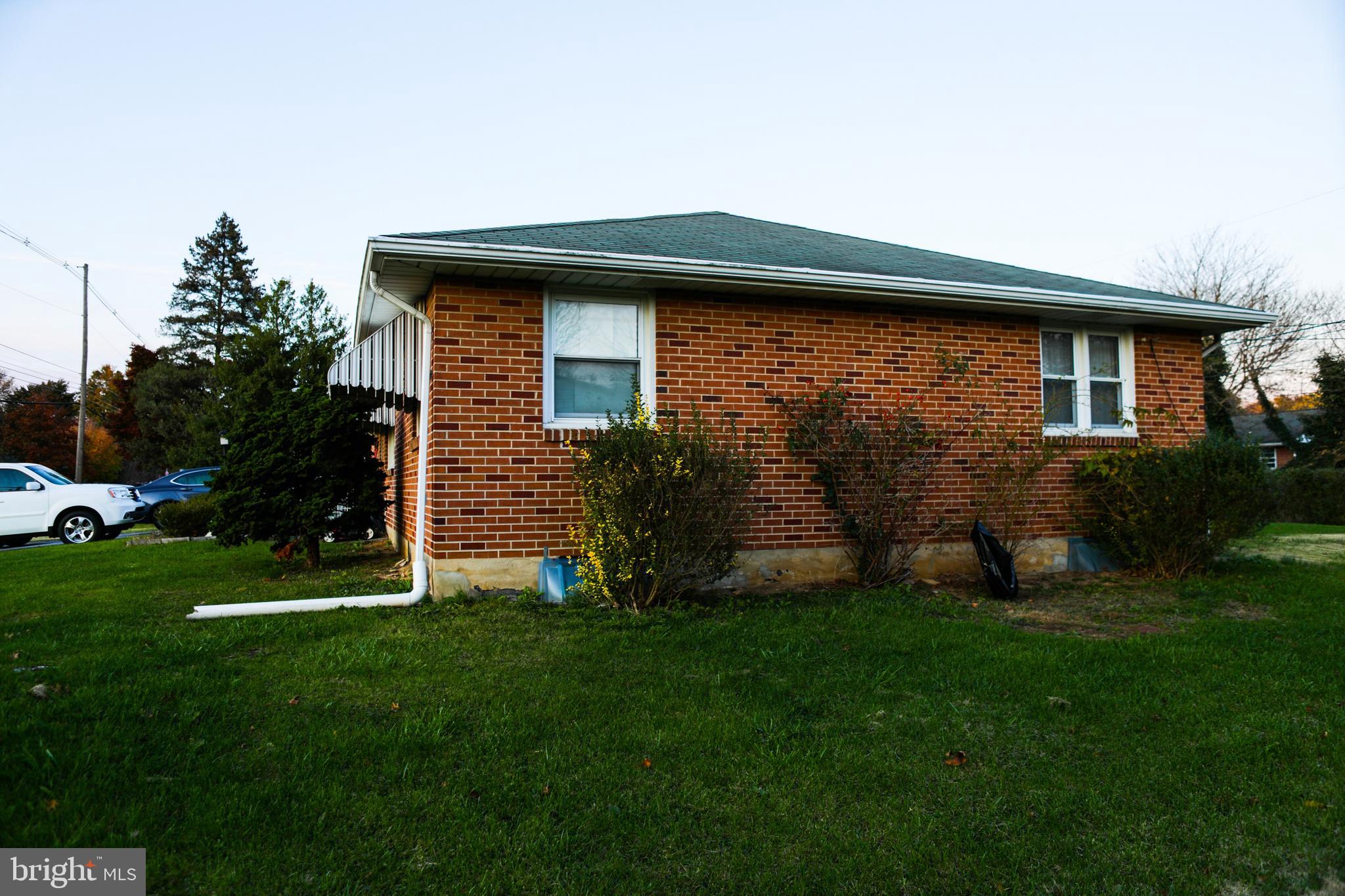 561 Haines Road York, PA 17402 - Photo 4 of 55 Gallery Image 4