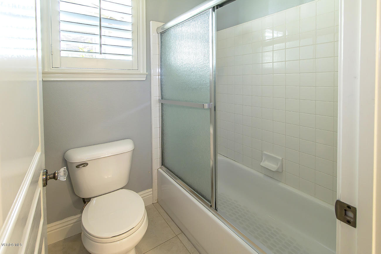 125 Brooks Road Simi Valley, CA 93065 - Photo 34 of 52 34Jack n Jill Bath