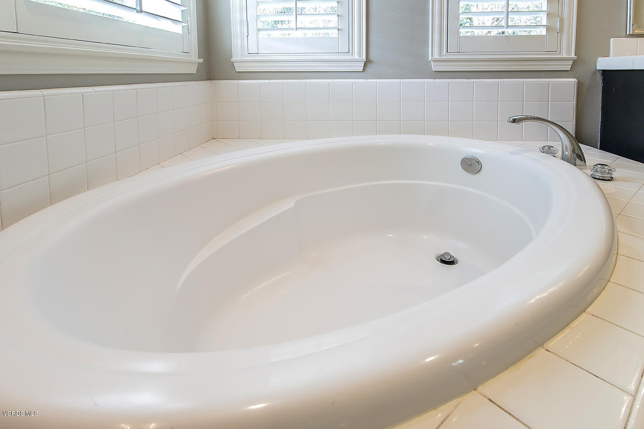 125 Brooks Road Simi Valley, CA 93065 - Photo 43 of 52 43Master Bath