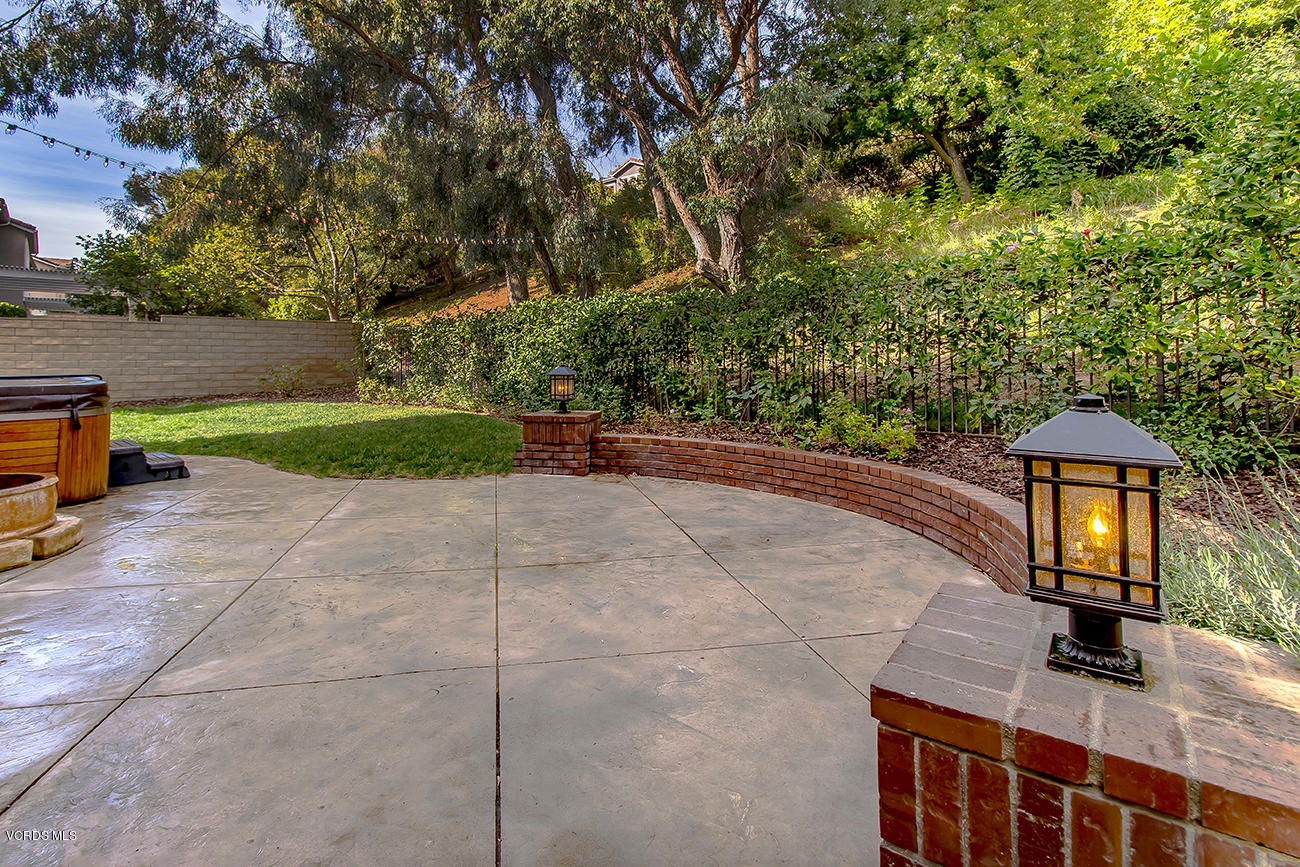 125 Brooks Road Simi Valley, CA 93065 - Photo 47 of 52 47Backyard