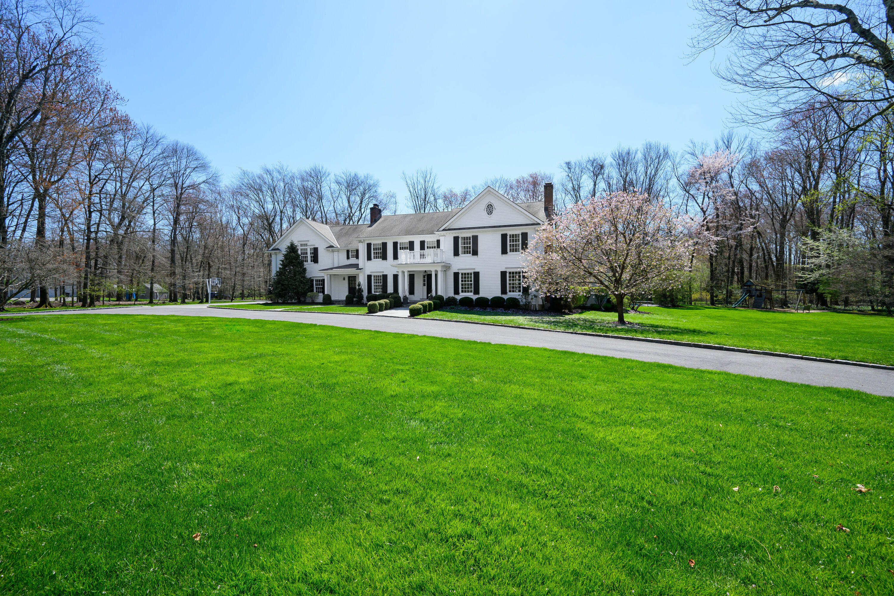 110 Stephen Mather Road Darien, CT 06820 - Photo 2 of 41