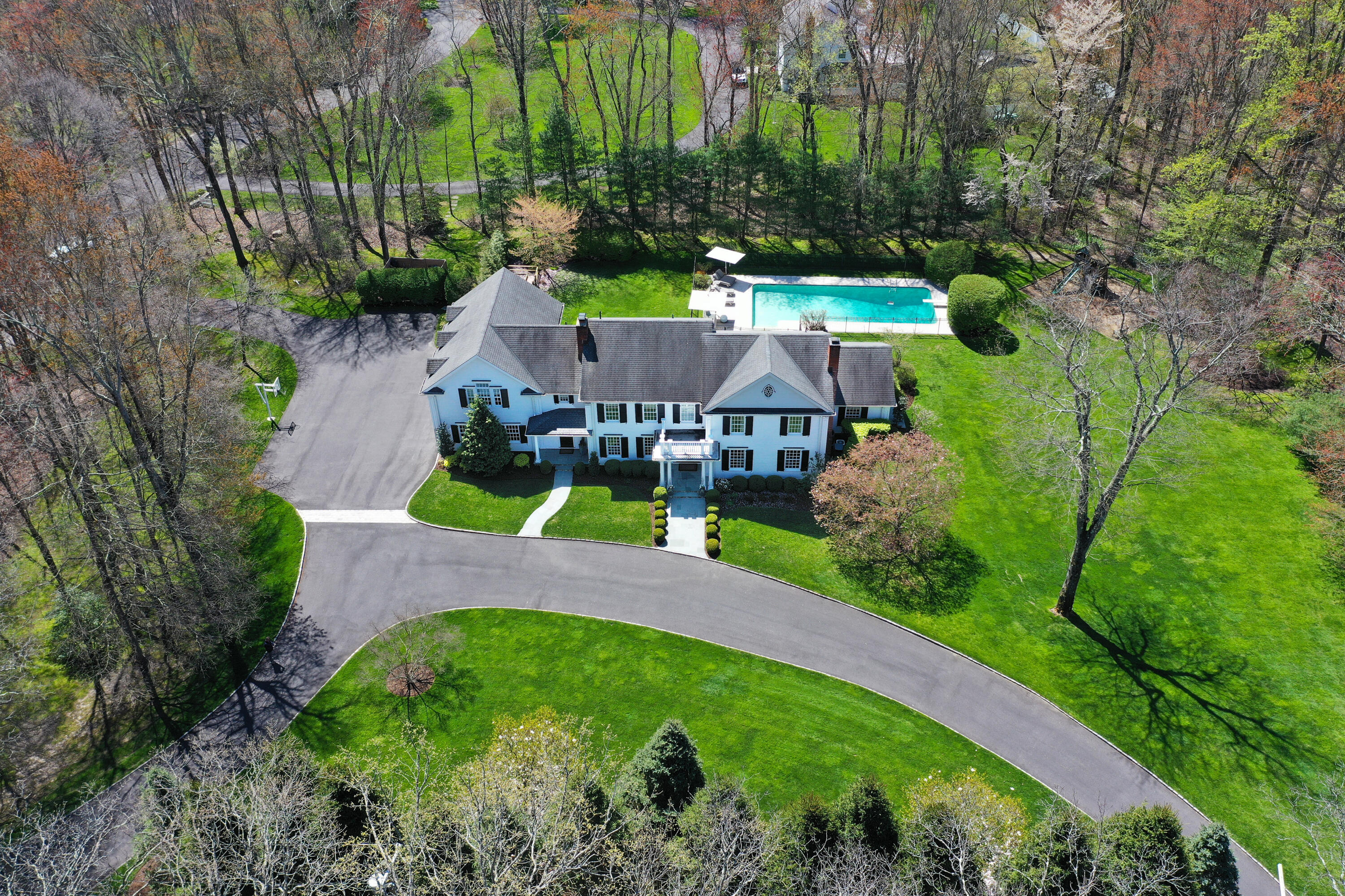 110 Stephen Mather Road Darien, CT 06820 - Photo 36 of 41 an aerial view of a house