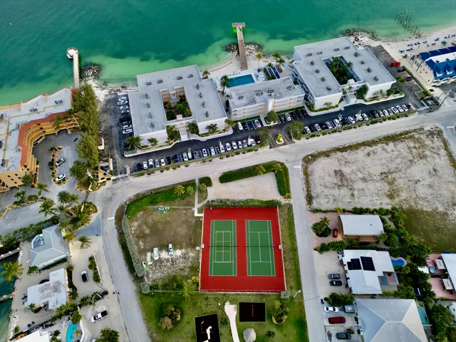 $520,000 | 201 East Ocean Drive, Unit 1311, Key Colony Beach, FL 33051