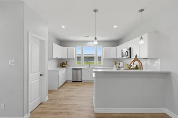 $325,000 | 249 Mc Dade Street, Hempstead, TX 77445