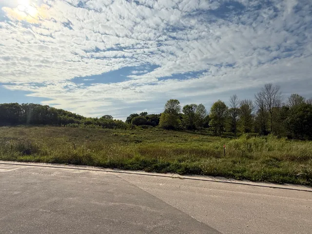 $139,800 | 3201 Sandy Ridge Drive, Two Rivers, WI 54241