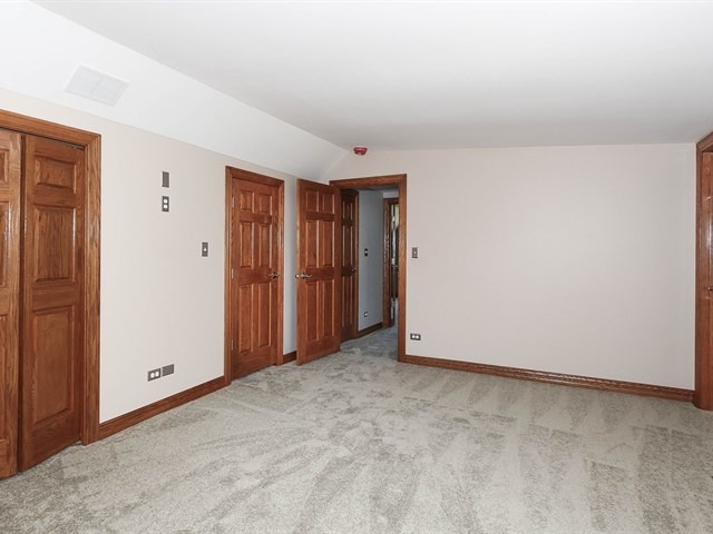 243 Bradwell Road Inverness, IL 60010 - Photo 23 of 25 a view of an empty room