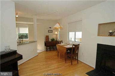 1655 Cedar Hollow Way Reston, VA 20194 - Photo 3 of 29 Dining Room