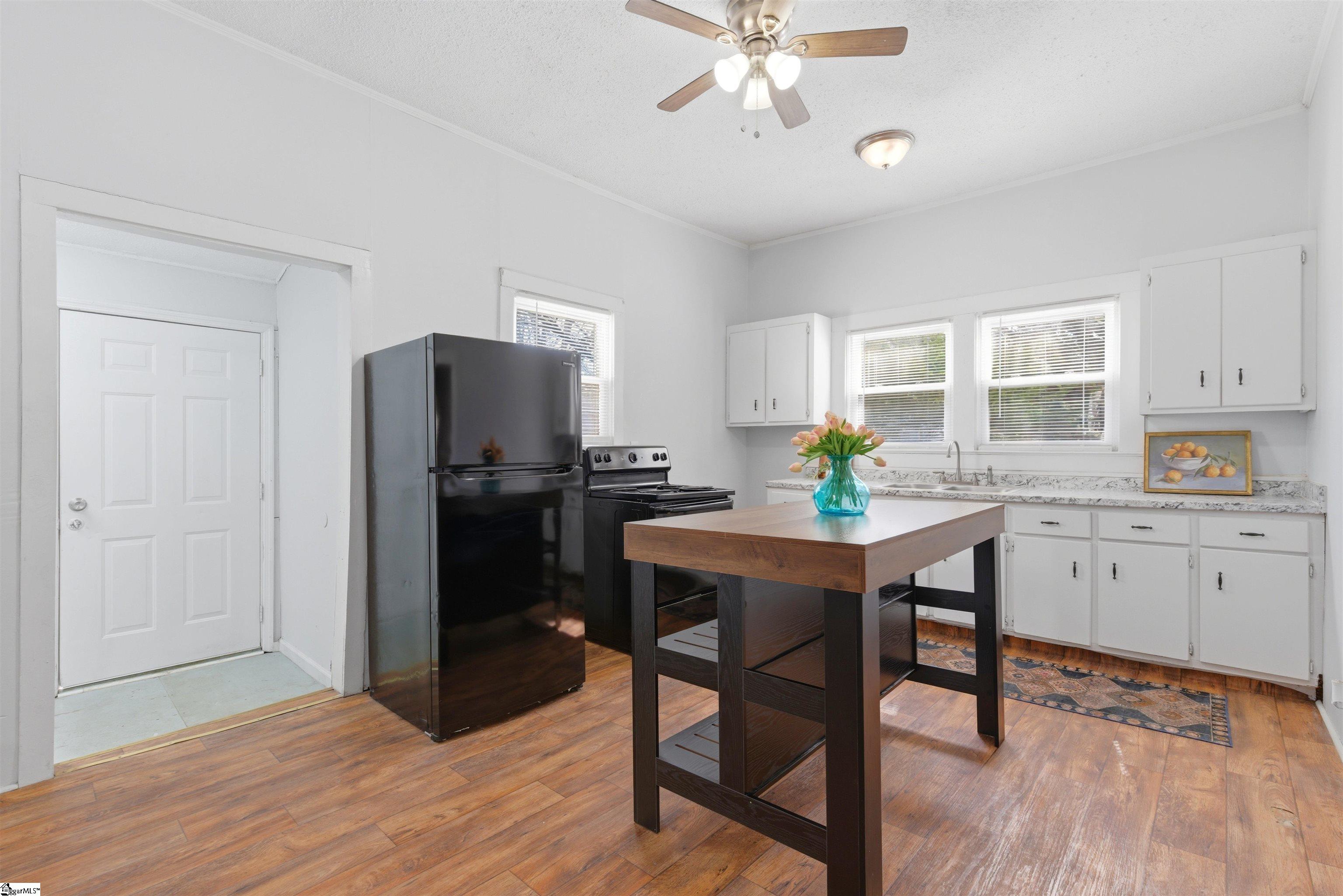 10 Bobo Street Greer, SC 29650 - Photo 3 of 19