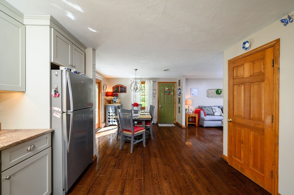 67 Higgins Road Kingston, MA 02364 - Photo 7 of 39