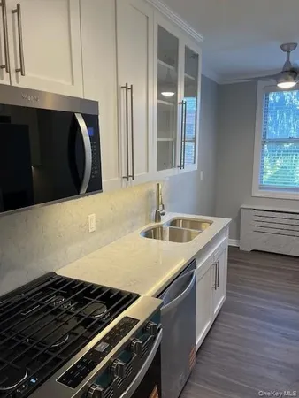 $459,000 | 257 Cedarhurst Avenue, Unit A10, Cedarhurst, NY 11516