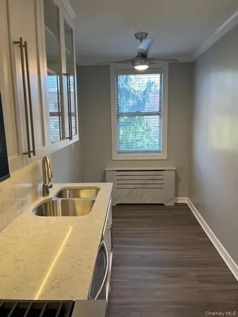 $459,000 | 257 Cedarhurst Avenue, Unit A10, Cedarhurst, NY 11516