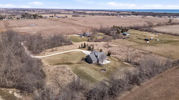 $689,900 | 631 Cedar Avenue, Cedar Grove, WI 53013