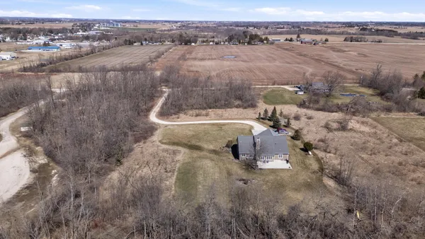 $689,900 | 631 Cedar Avenue, Cedar Grove, WI 53013