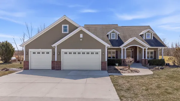 $689,900 | 631 Cedar Avenue, Cedar Grove, WI 53013