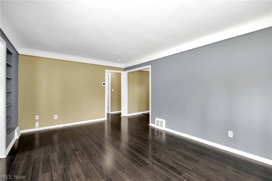 1722 Lorimer Road Cleveland, OH 44134 - Photo 14 of 35