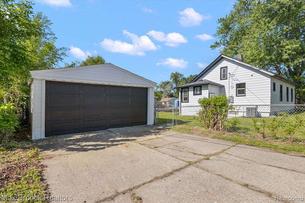 1986 Romeo Street Ferndale, MI 48220 - Photo 23 of 26