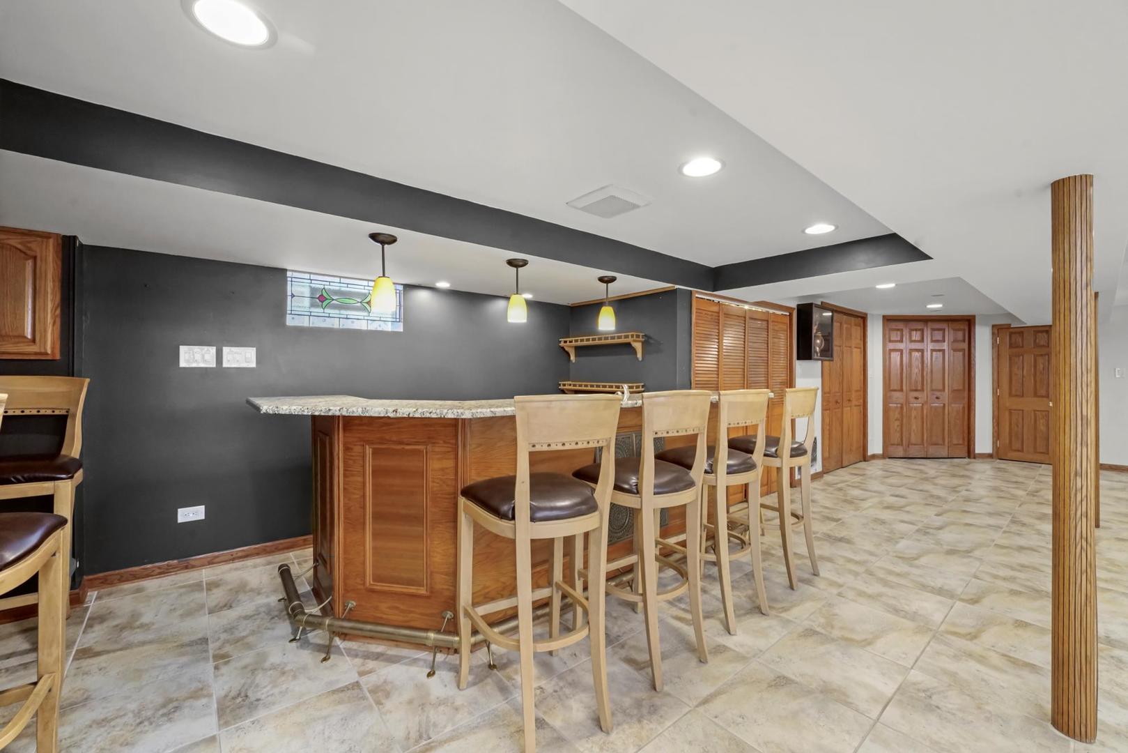 5751 South Monitor Avenue Chicago, IL 60638 - Photo 20 of 30 a dinning room with furniture
