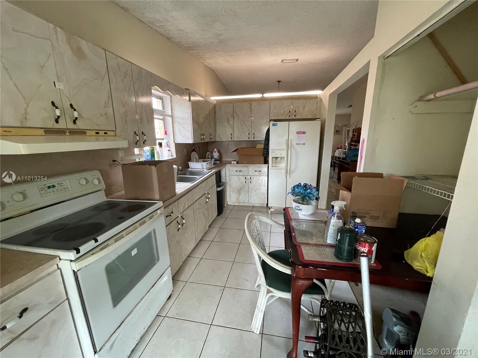 16250 Southwest 305th Street Homestead, FL 33033 - Photo 7 of 10