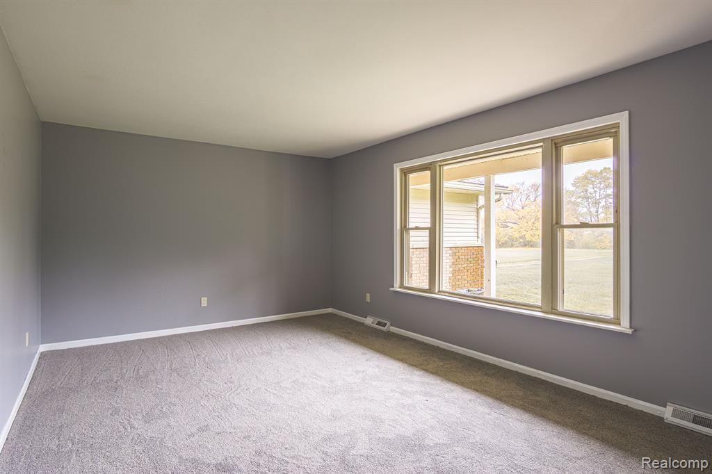 3055 Beck Road Howell, MI 48843 - Photo 2 of 18