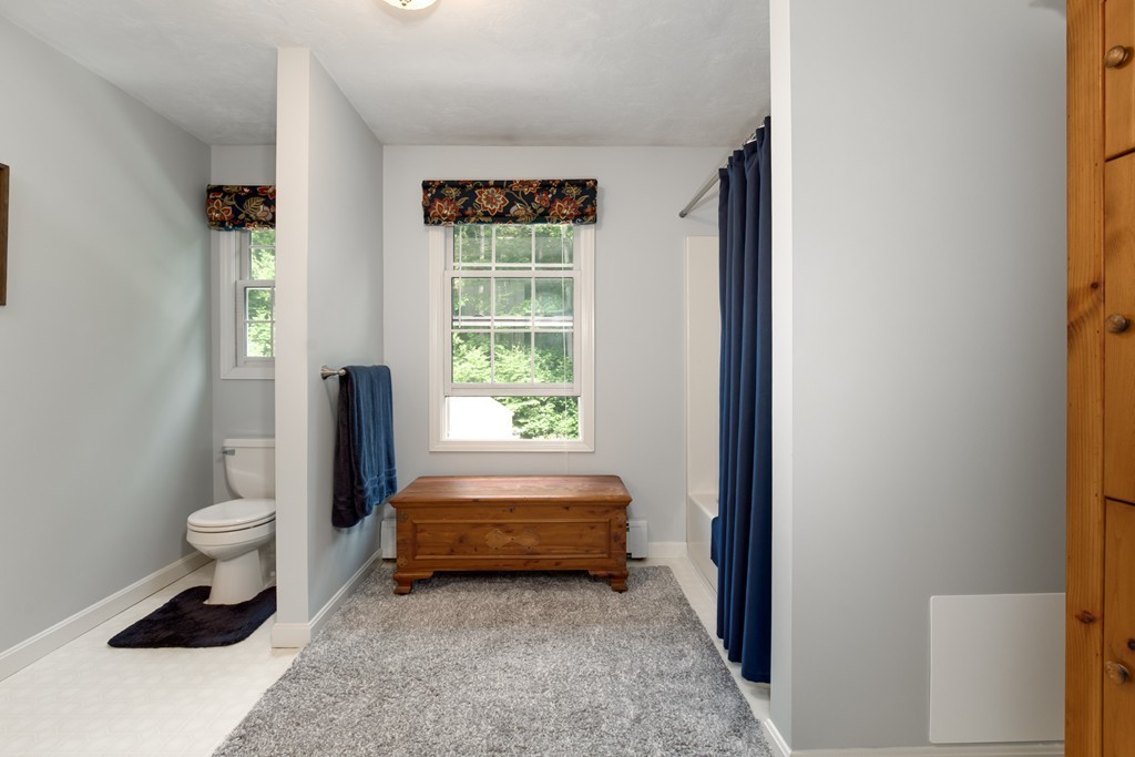 35 Rawson Road Webster, MA 01570 - Photo 16 of 25 Gallery Image 16