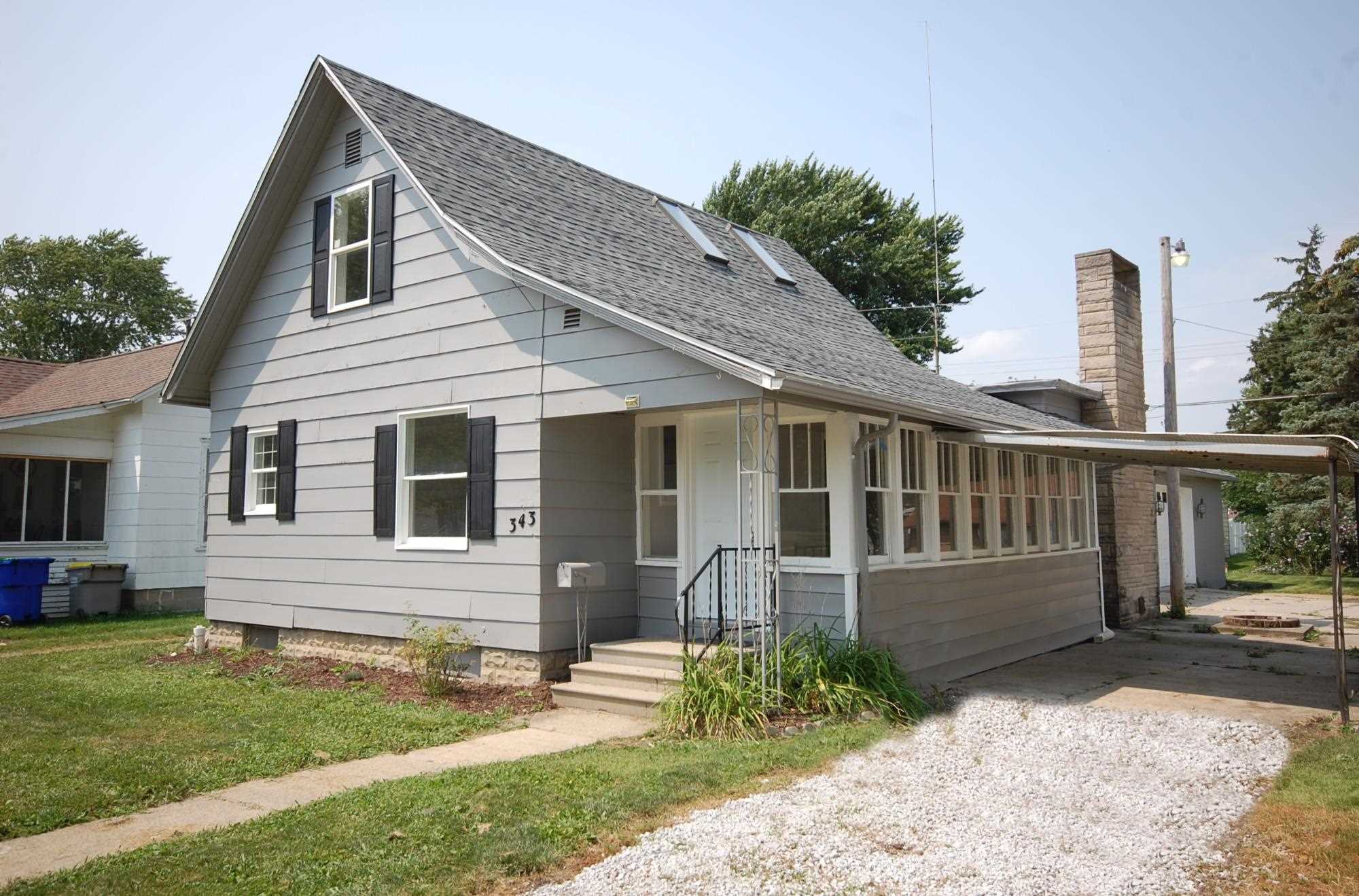 343 West Oak Street Butler, IN 46721 - Photo 2 of 28