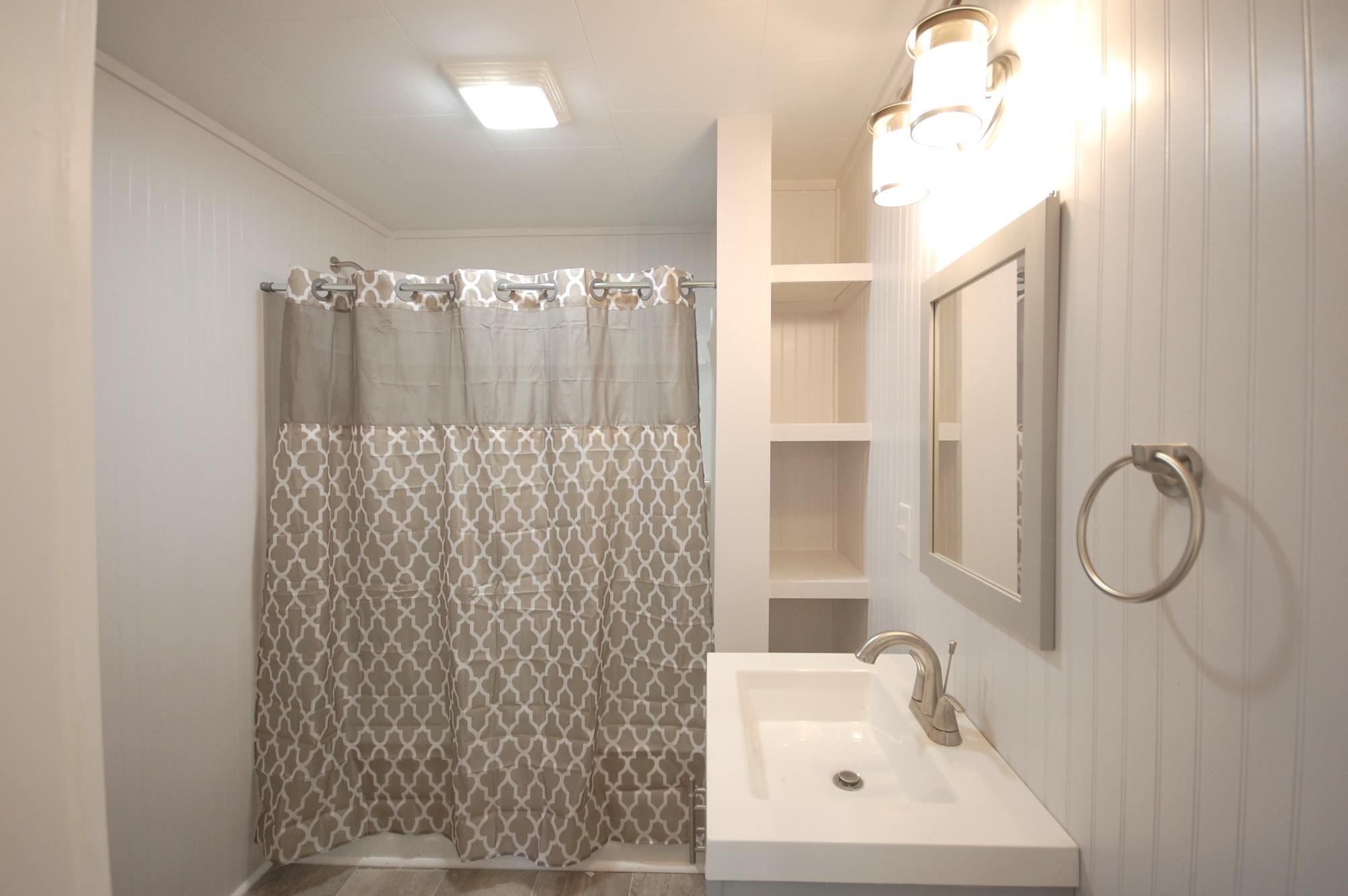 343 West Oak Street Butler, IN 46721 - Photo 16 of 28