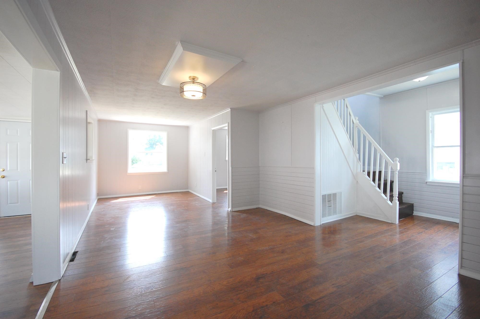 343 West Oak Street Butler, IN 46721 - Photo 7 of 28