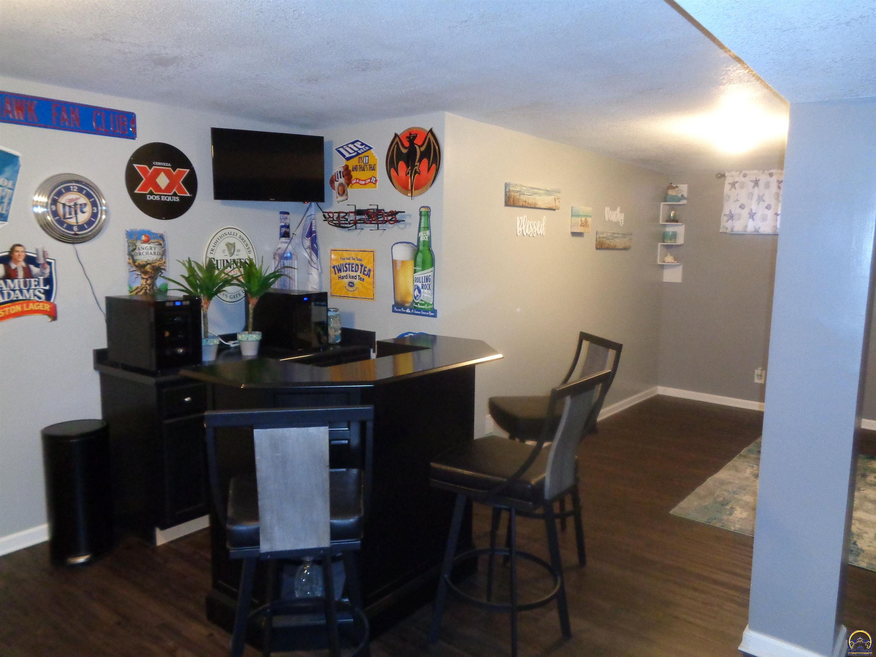 7413 Southwest 25th Street Topeka, KS 66614 - Photo 14 of 17