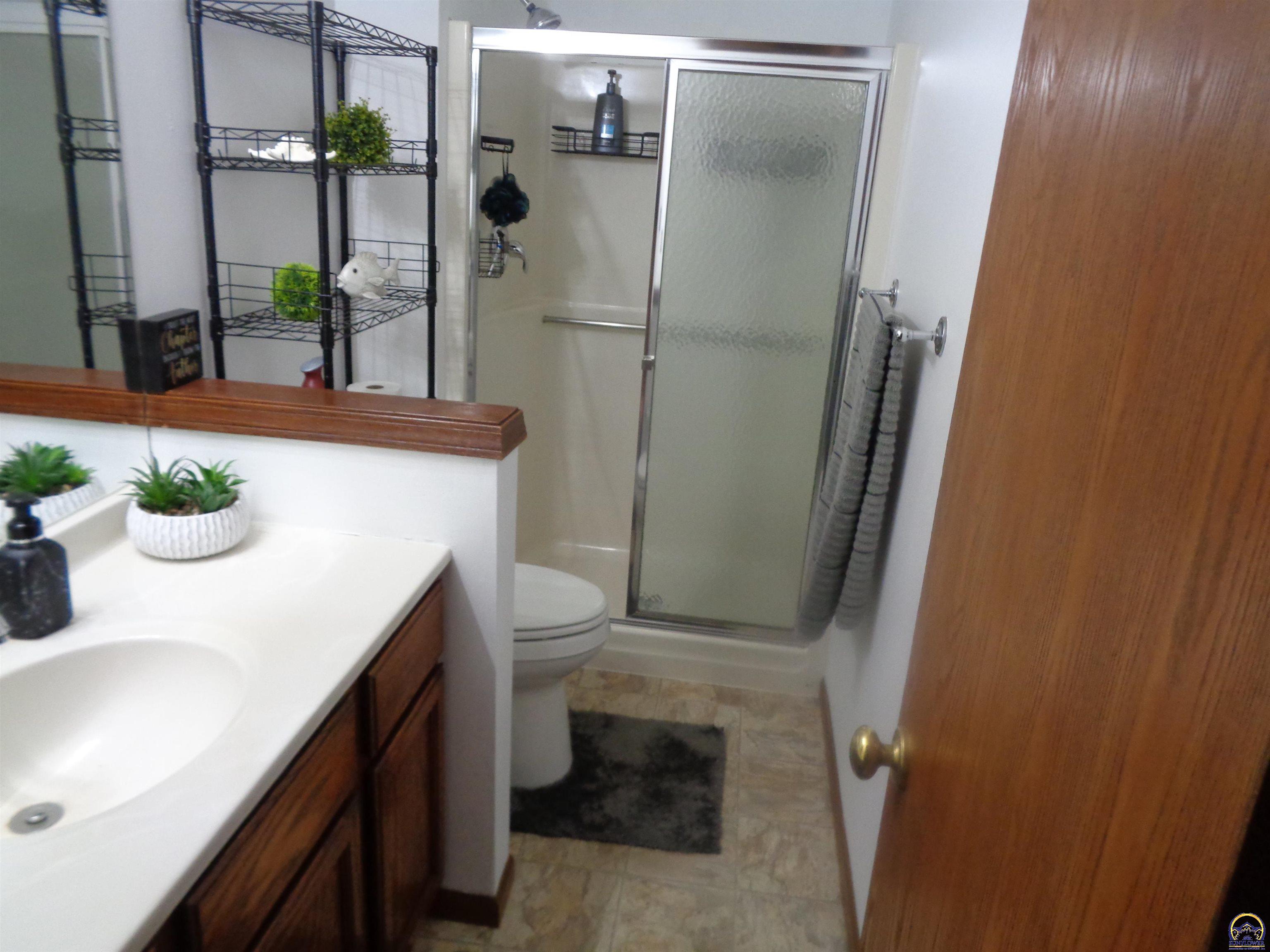 7413 Southwest 25th Street Topeka, KS 66614 - Photo 9 of 17