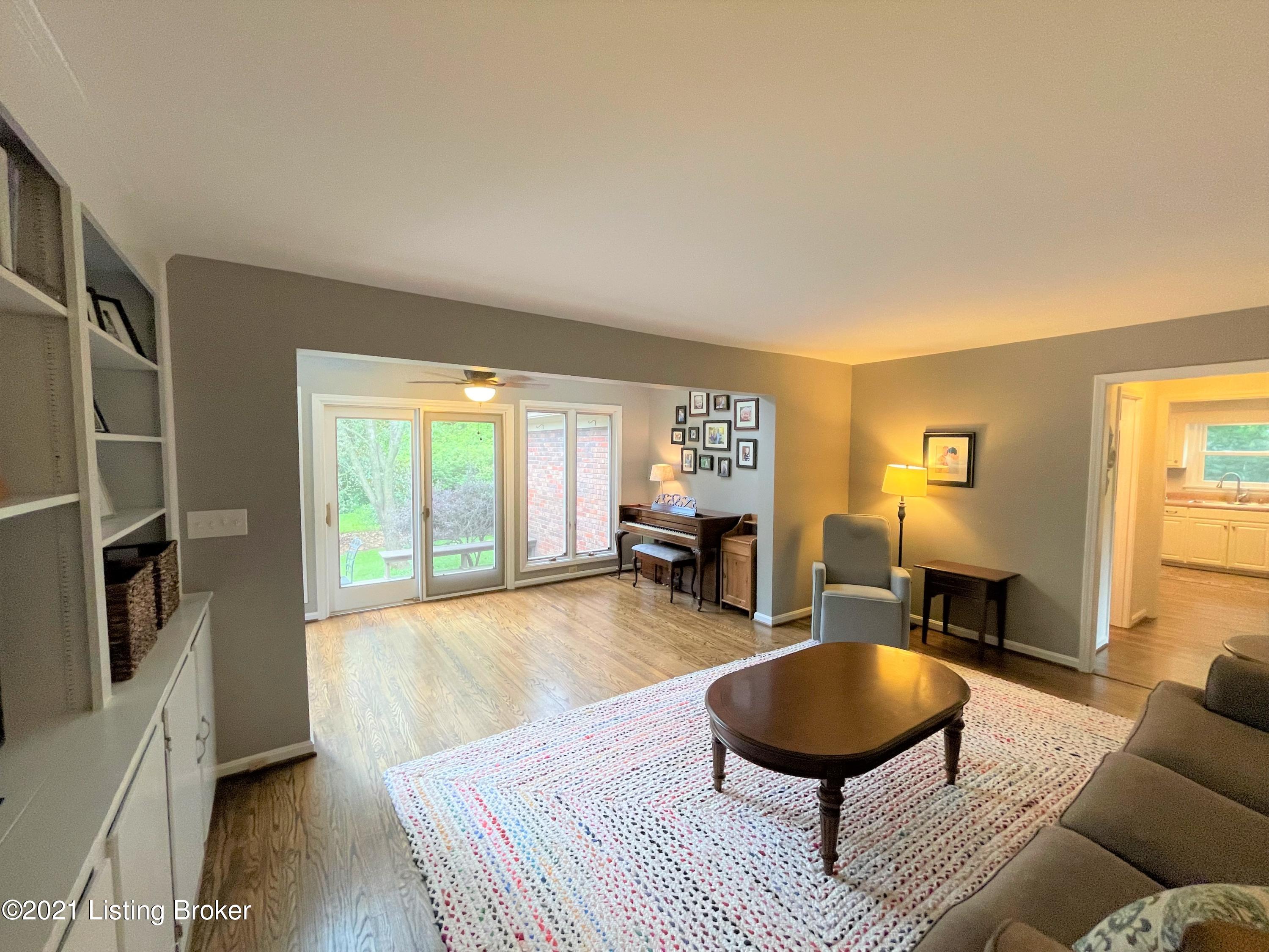 6702 Copperfield Road Louisville, KY 40207 - Photo 15 of 41 Family Room