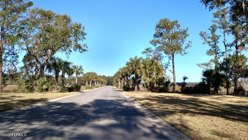607 South Reeve Road St. Helena Island, SC 29920 - Photo 2 of 14 dataw entrace